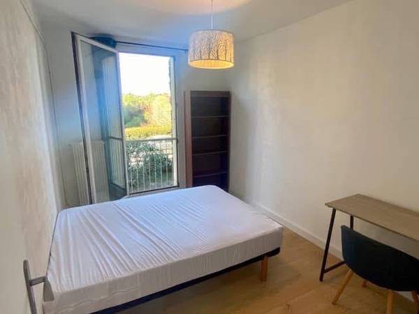 Colocation / Appartement 3 pièces de 78 m², Aix-en-Provence, Allée des Peupliers / Photo 5