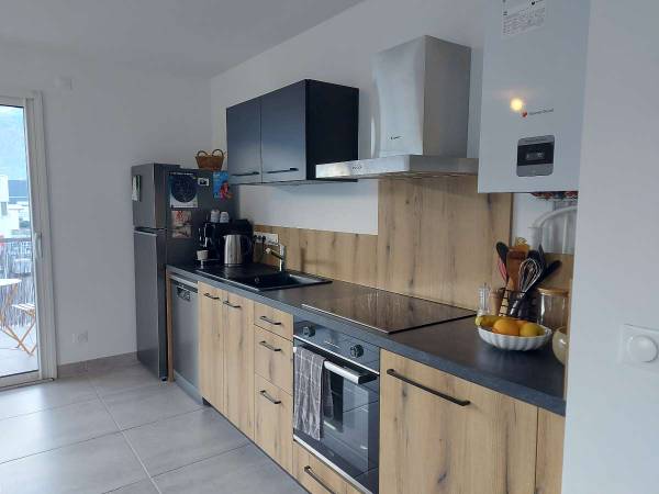 Colocation / Appartement 3 pièces de 66 m², Crolles, Rue des Sources / Photo 2