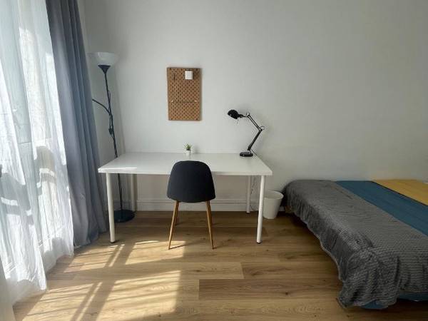 Colocation / Appartement 4 pièces de 62 m², Massy, Place de Mogador / Photo 2