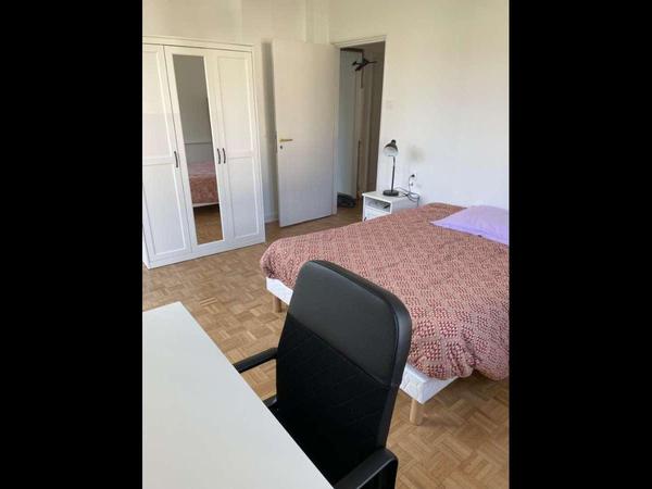 Colocation / Appartement 1 pièce de 15 m², Strasbourg, Rue Flach / Photo 2