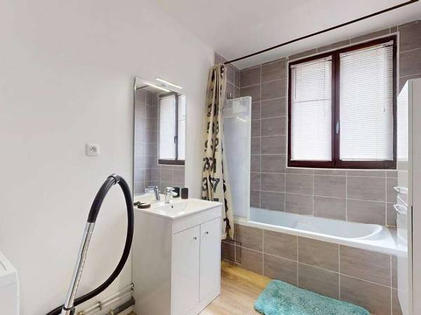 Colocation / Appartement 4 pièces de 78 m², Le Havre, Rue Vauquelin / Photo 2