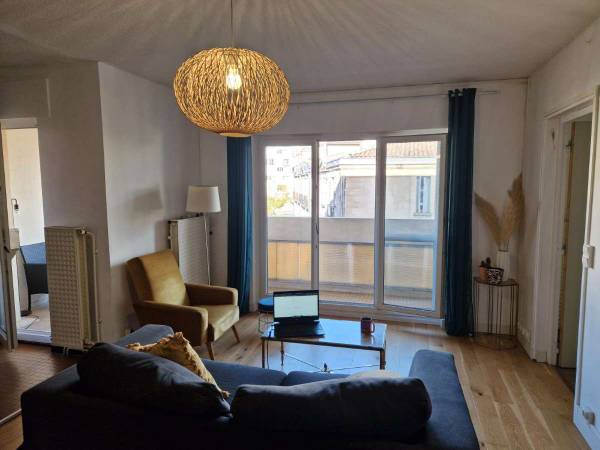 Colocation / Appartement 3 pièces de 80 m², Bordeaux, Place Pierre Jacques Dormoy / Photo 2