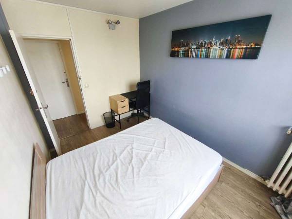 Colocation / Appartement 5 pièces de 76 m², Laval, Avenue Chanzy / Photo 5