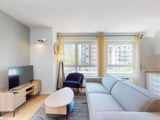 Casa partilhada / 6 rooms apartment · 104 m², Courbevoie, 7 Rue Baudin