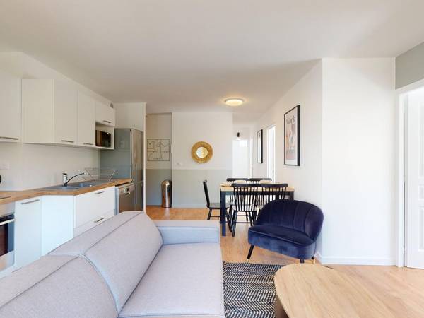 Colocation / Appartement 6 pièces de 104 m², Courbevoie, 7 Rue Baudin / Photo 2