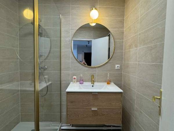 Colocation / Appartement 6 pièces de 88 m², Bagnolet, Rue de la Noue / Photo 2