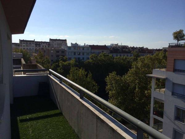 Homestay / 4-bedroom flat · 100 m², Lyon, Rue Julien Duvivier / Photo 2