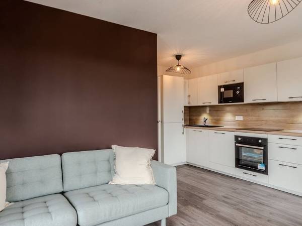 Colocation / Appartement 3 pièces de 69 m², Ville-la-Grand, Rue des Écoles / Photo 2