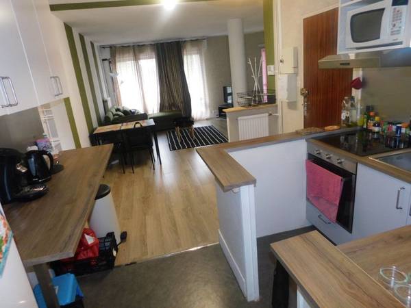 Colocation / Appartement 6 pièces de 90 m², Limoges, Rue Ferdinand Buisson / Photo 2