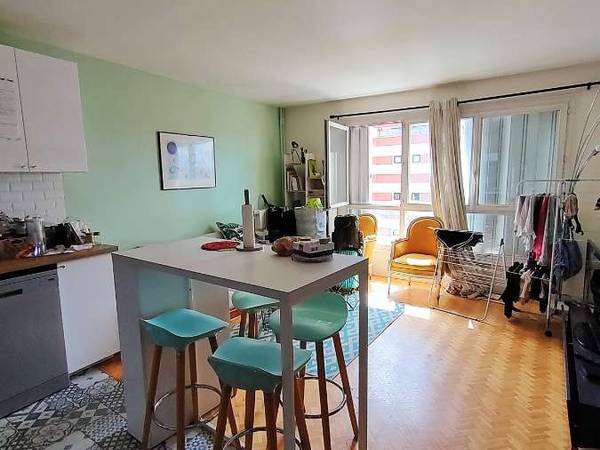 Colocation / Appartement 4 pièces de 93 m², Saint-Denis, Rue Auguste Poullain / Photo 9