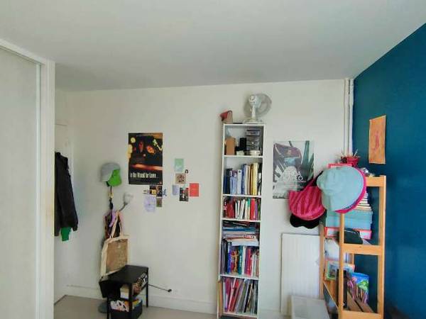 Colocation / Appartement 4 pièces de 93 m², Saint-Denis, Rue Auguste Poullain / Photo 2