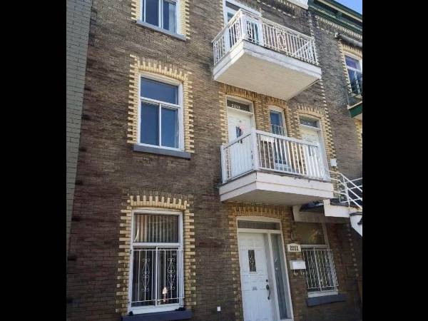 Colocation / Immeuble 6 pièces de 80 m², Montréal, Rue Marie-Anne / Photo 18