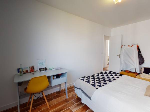 Colocation / Appartement 5 pièces de 97 m², Villeurbanne, Avenue Salvador Allende / Photo 2