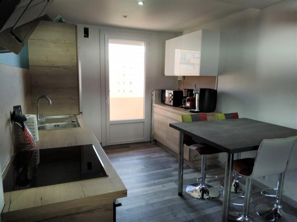 Colocation / Appartement 4 pièces de 68 m², Roanne, Rue Albert Thomas / Photo 2