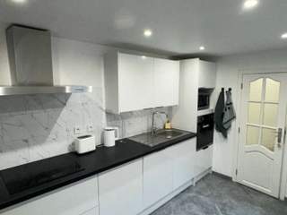 Colocation / 10 rooms house · 200 m², Charleroi, Rue Jonet