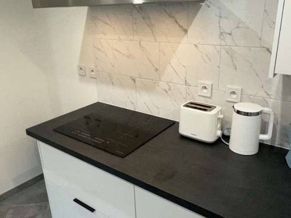 Colocation / Maison 10 pièces de 200 m², Charleroi, Rue Jonet / Photo 2