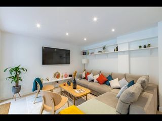 Coliving space / 10-bedroom house · 202 m², Paris, Rue Ordener