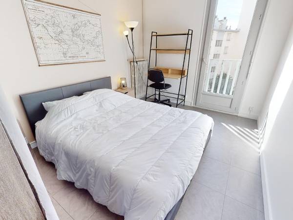 Colocation / Appartement 4 pièces de 66 m², Saint-Étienne, Cours Fauriel / Photo 2
