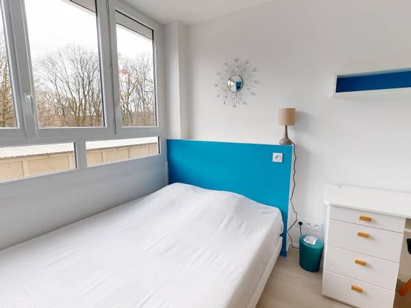 Colocation / Appartement 6 pièces de 76 m², Bron, Rue du Parc / Photo 2