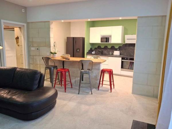 Colocation / Maison 10 pièces de 140 m², Bourgueil, Rue Rabelais / Photo 2