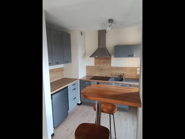 Location / Studio, Roanne / Photo 2