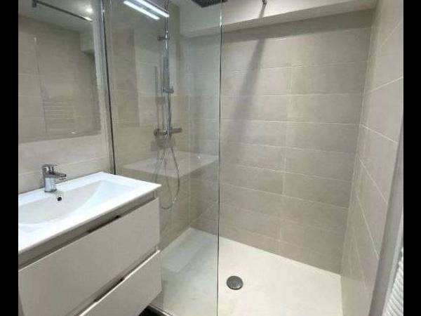 Colocation / Appartement 7 pièces de 140 m², Pau, Rue Pasteur / Photo 2