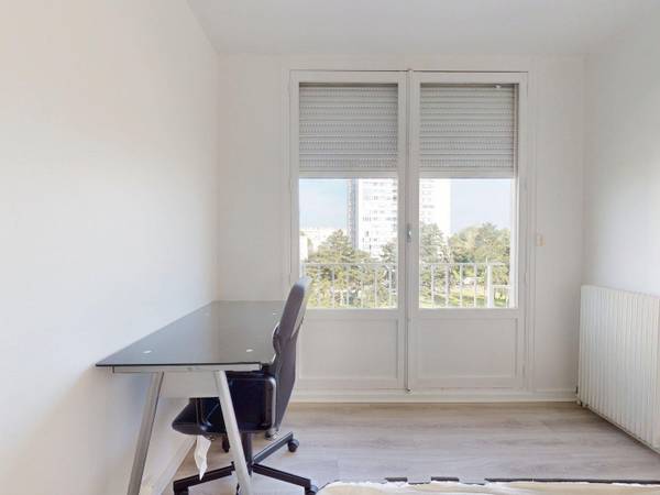 Colocation / Appartement 5 pièces de 76 m², Tours, Square Mantegna / Photo 2