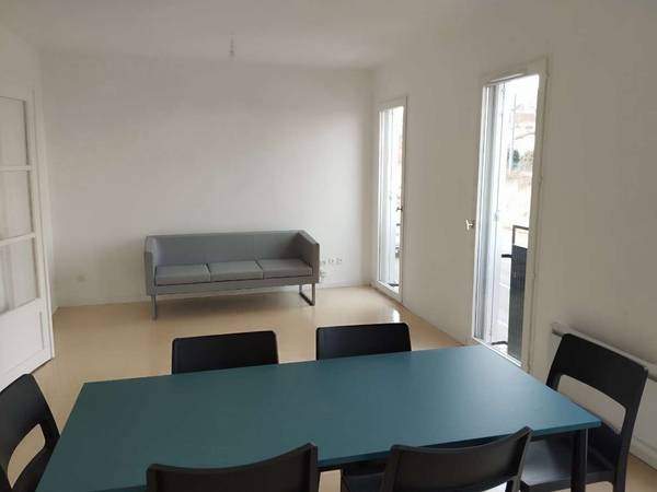 Flatsharing / 4-bedroom flat · 85 m², Saint-Étienne, Boulevard Fredo Krumnow / Photo 2