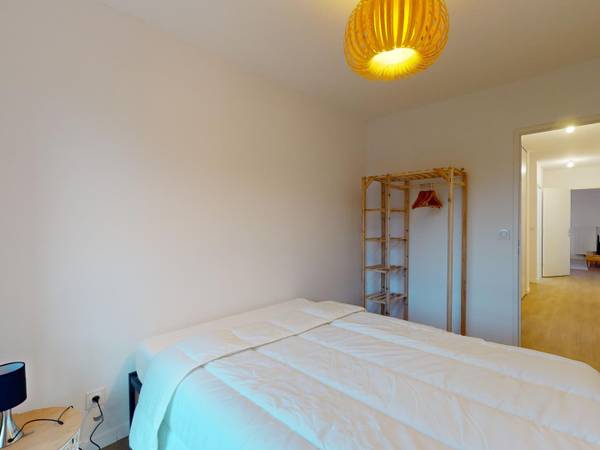 Colocation / Appartement 4 pièces de 81 m², Seclin, Rue du Fourchon / Photo 2