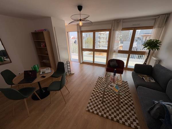 Flatsharing / 4-bedroom flat · 82 m², Montreuil, Rue de Paris / Photo 2