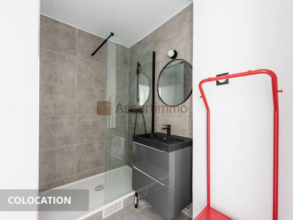 Colocation / Appartement 5 pièces de 81 m², Créteil, Rue Marin la Meslee / Photo 2