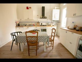 Room share, 5 rooms apartment, Bordeaux