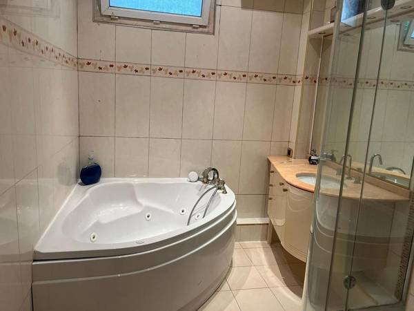 Colocation / Appartement 5 pièces de 118 m², Paris, Rue Meynadier / Photo 6