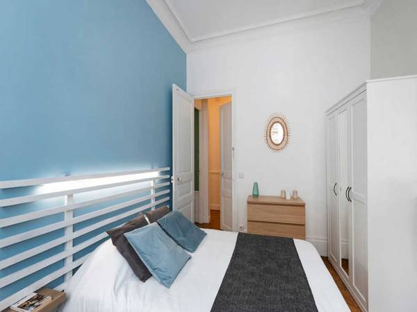 Colocation / Appartement 6 pièces de 170 m², Paris, Rue Léo Delibes / Photo 2