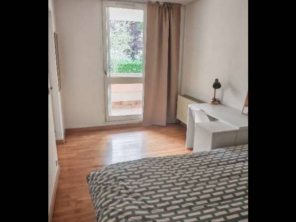 Colocation / Appartement 6 pièces de 105 m², Sartrouville, Rue de l'Église / Photo 13