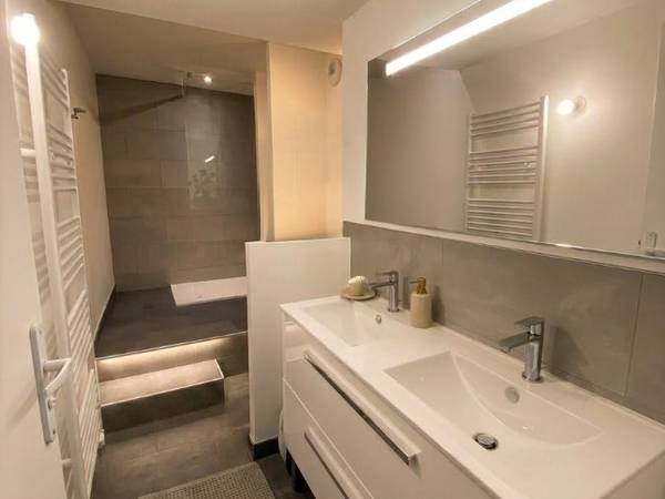 Colocation / Maison 5 pièces de 110 m², Niort, Rue Chabot / Photo 3