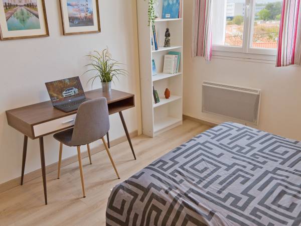 Colocation / Appartement 4 pièces de 63 m², La Rochelle, Rue Braille / Photo 2