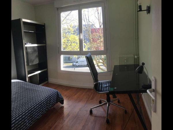 Colocation / Appartement 6 pièces de 97 m², Rennes, Boulevard du Portugal / Photo 2