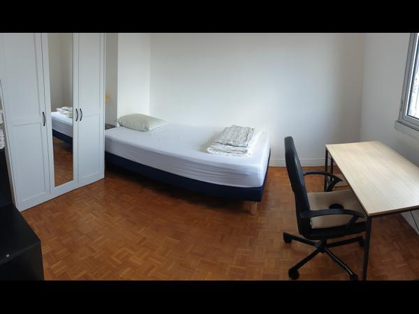 Homestay / 3-bedroom flat · 56 m², Asnières-sur-Seine, Boulevard Voltaire / Photo 2