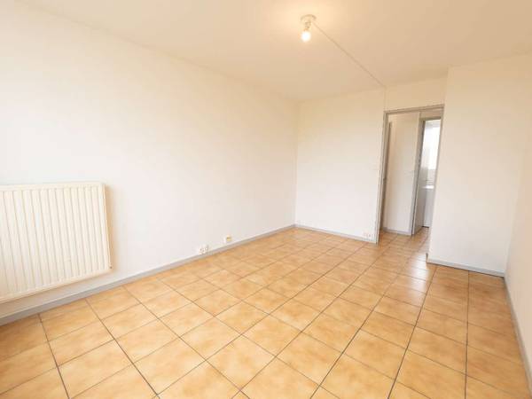 Location / Appartement 3 pièces de 50 m², Mérignac, Rue des Petunias / Photo 2