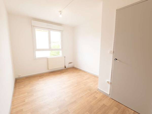 Location / Appartement 3 pièces de 50 m², Mérignac, Rue des Petunias / Photo 8