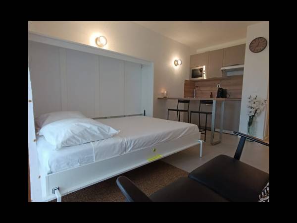 Location / Studio de 21 m², Cannes, 64 Boulevard du Midi Louise Moreau / Photo 2