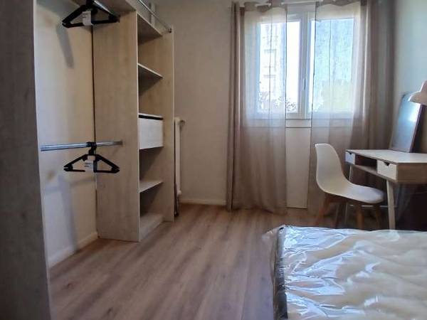 Colocation / Appartement 7 pièces de 84 m², Tours, Allée Bauchant / Photo 2