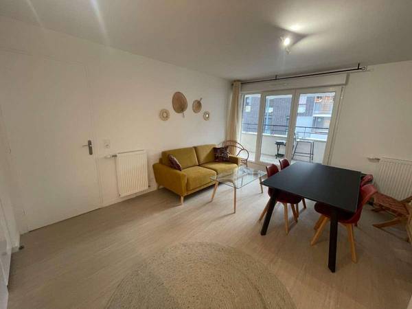 Colocation / Appartement 5 pièces de 78 m², Bobigny, Rue Frida Kahlo / Photo 2
