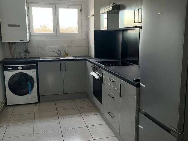 Colocation / Appartement 3 pièces de 63 m², Évry-Courcouronnes, Rue de l'Essonne / Photo 8