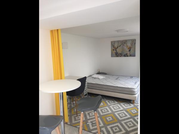 Location / Studio de 25 m², Angers, Rue du Bourg la Croix / Photo 2