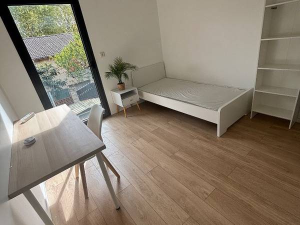 Colocation / Duplex 7 pièces de 100 m², Villeurbanne, Rue René Prolongée / Photo 4