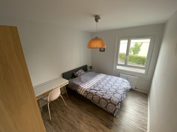 Colocation / Appartement 4 pièces de 80 m², Caen, Rue de la Défense Passive / Photo 2