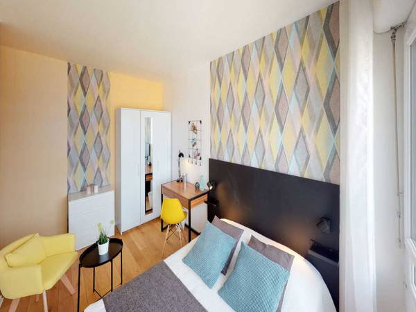 Colocation / Appartement 5 pièces de 120 m², Nanterre, Rue Salvador Allende / Photo 2