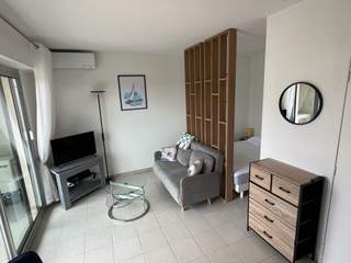 Location / Studio, Antibes